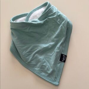 Kyte Baby Green Bandana Bib brand new no tags